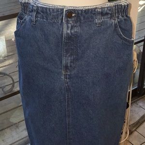 Lee jean skirt